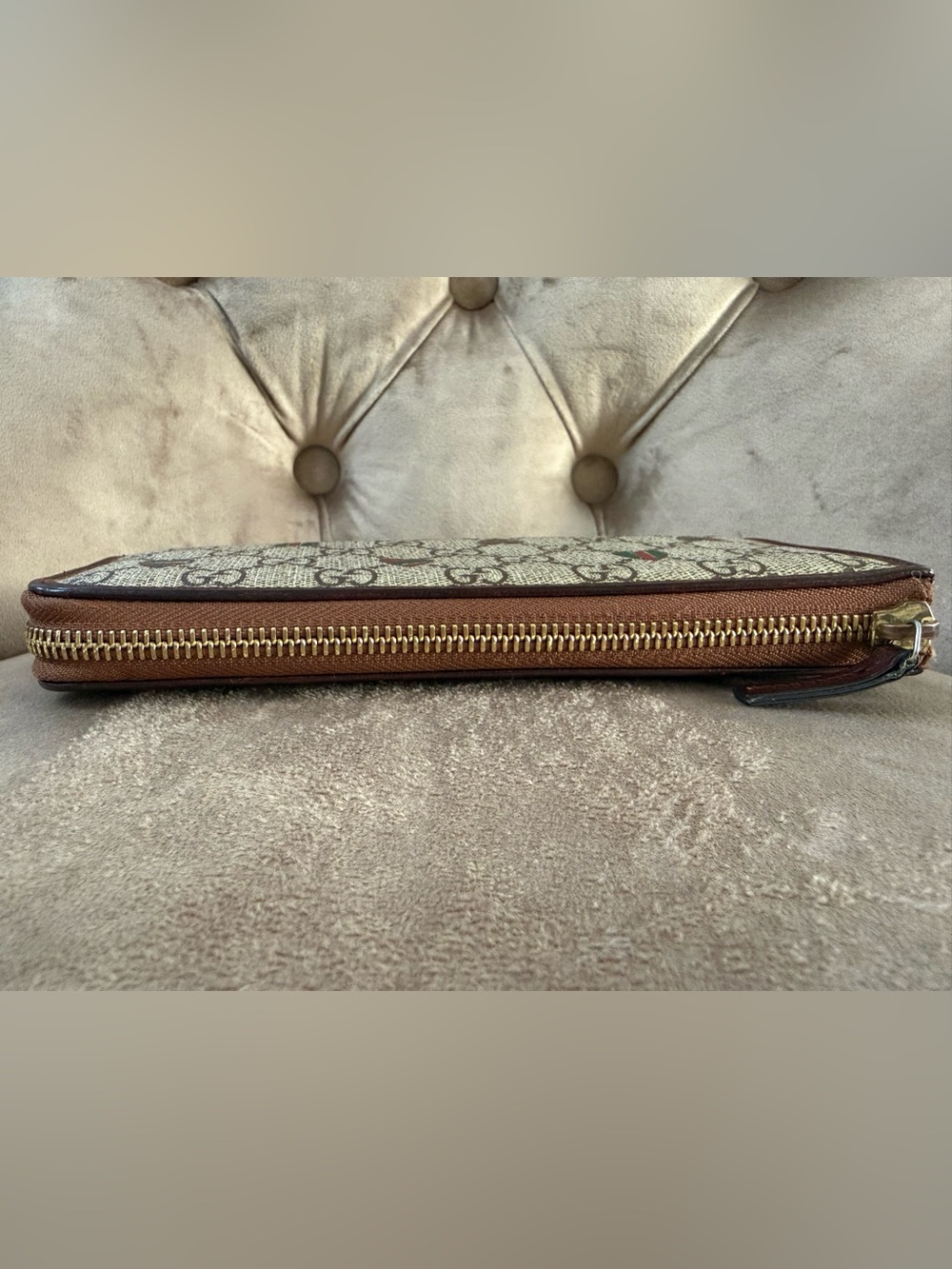 GUCCI GG Supreme Canvas Love Zippy Long Wallet - Picture 5 of 11
